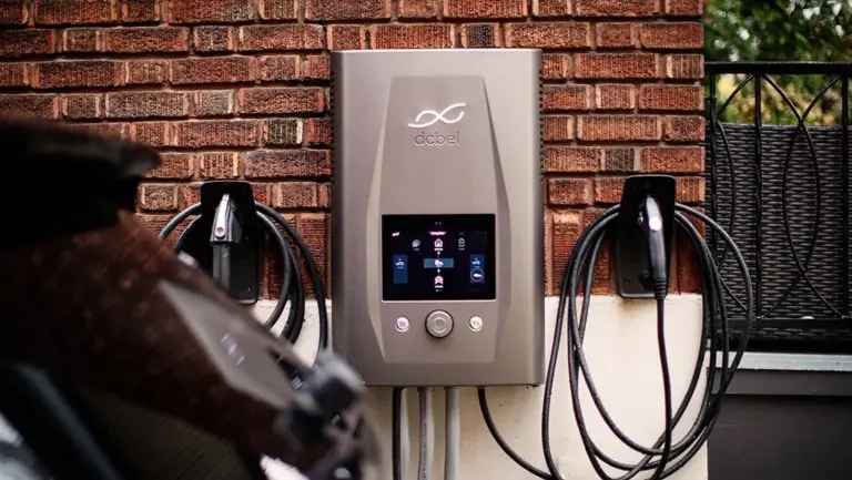 dcbel Ara charger
